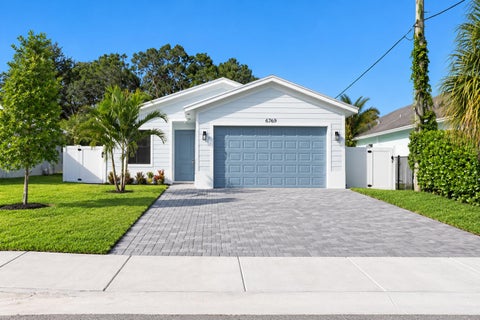 Tiny photo for 6769 MITCHELL Street, Jupiter, FL 33458 (MLS # B26090071)