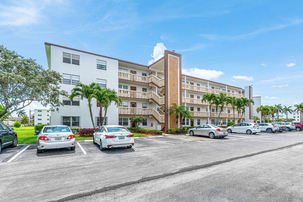 Photo of 1036 Guildford B, Boca Raton, FL 33434 (MLS # R10984249)