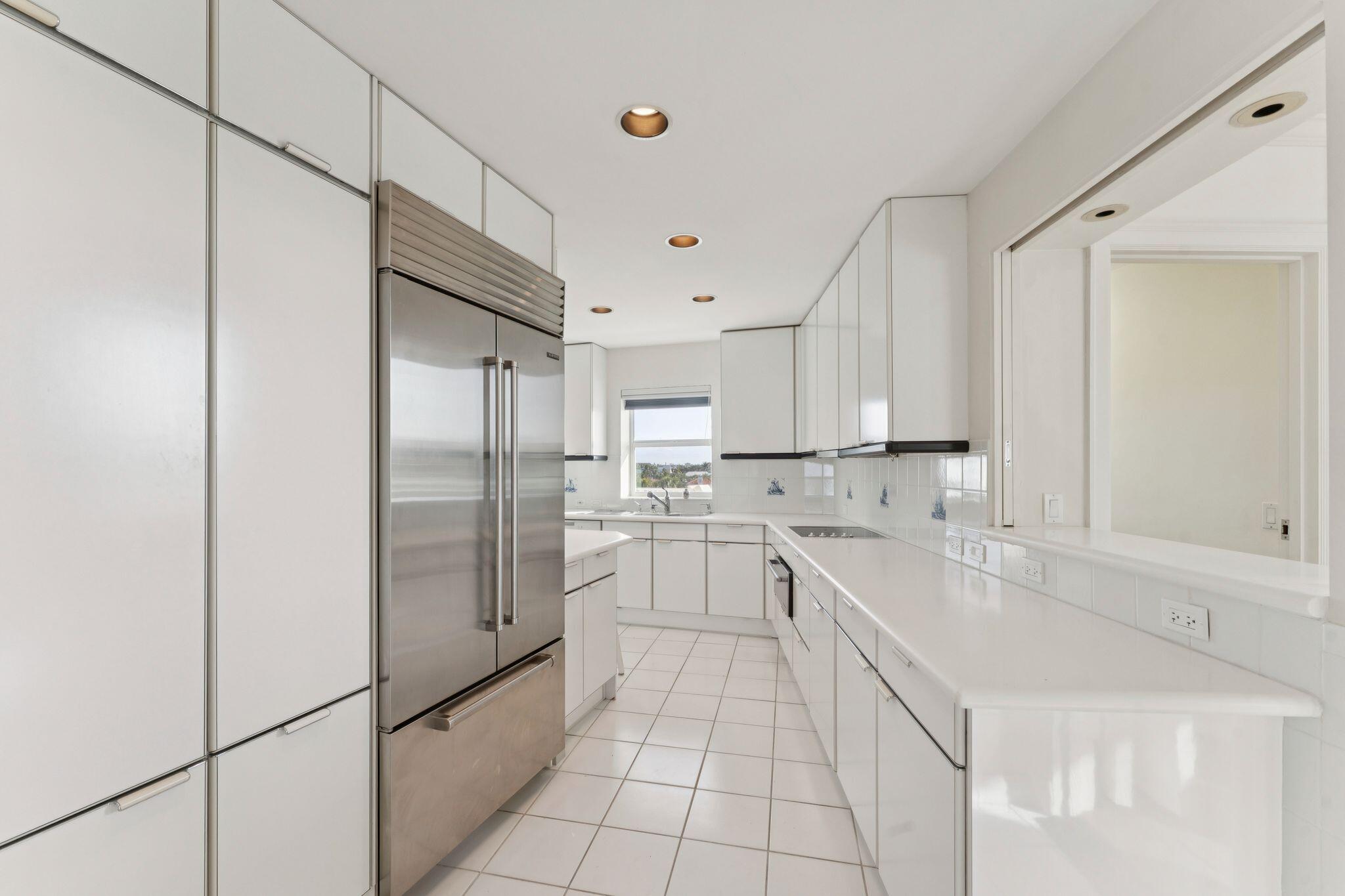 1 Royal Palm Way Condo - Residential