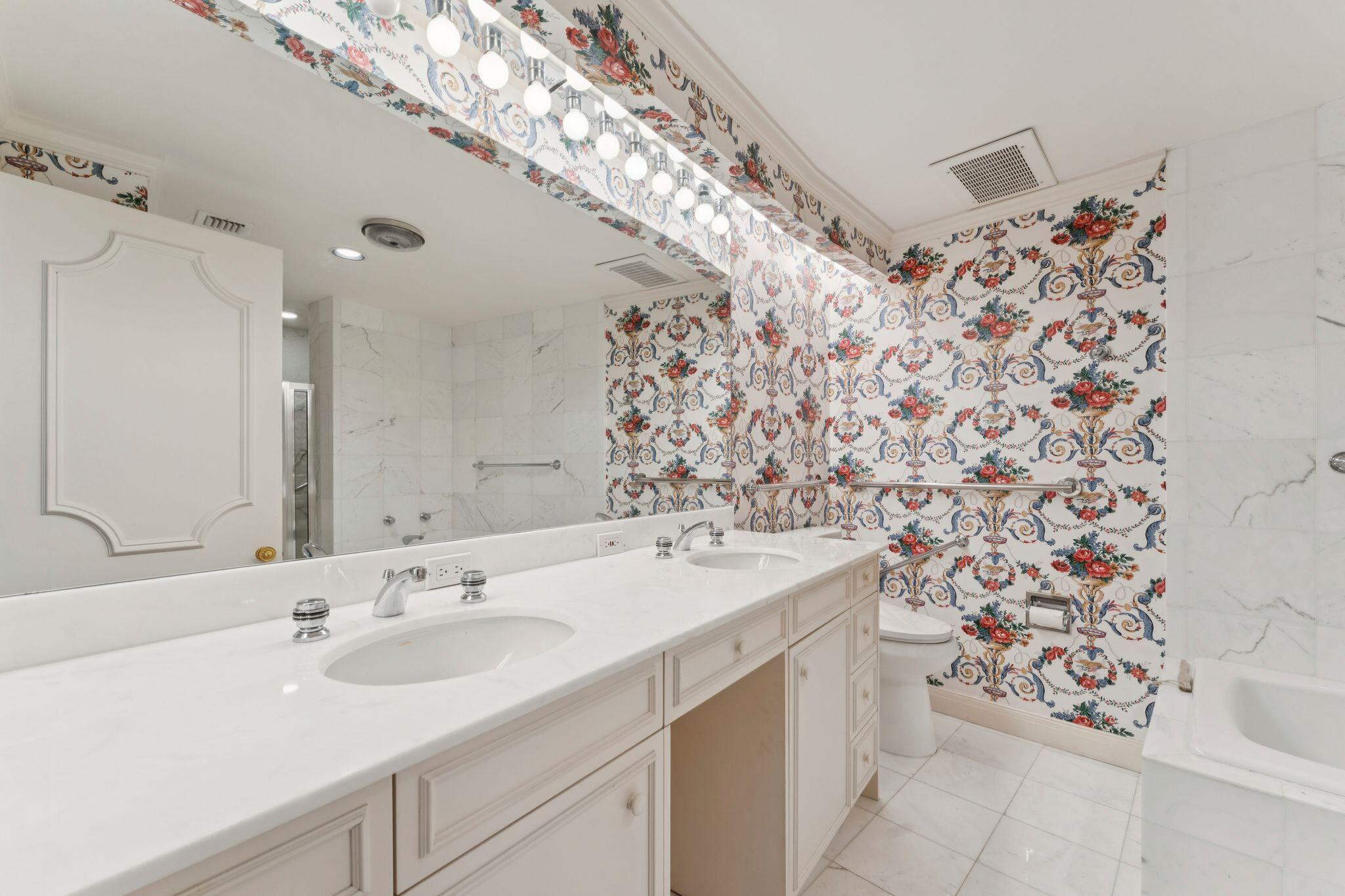 1 Royal Palm Way Condo - Residential