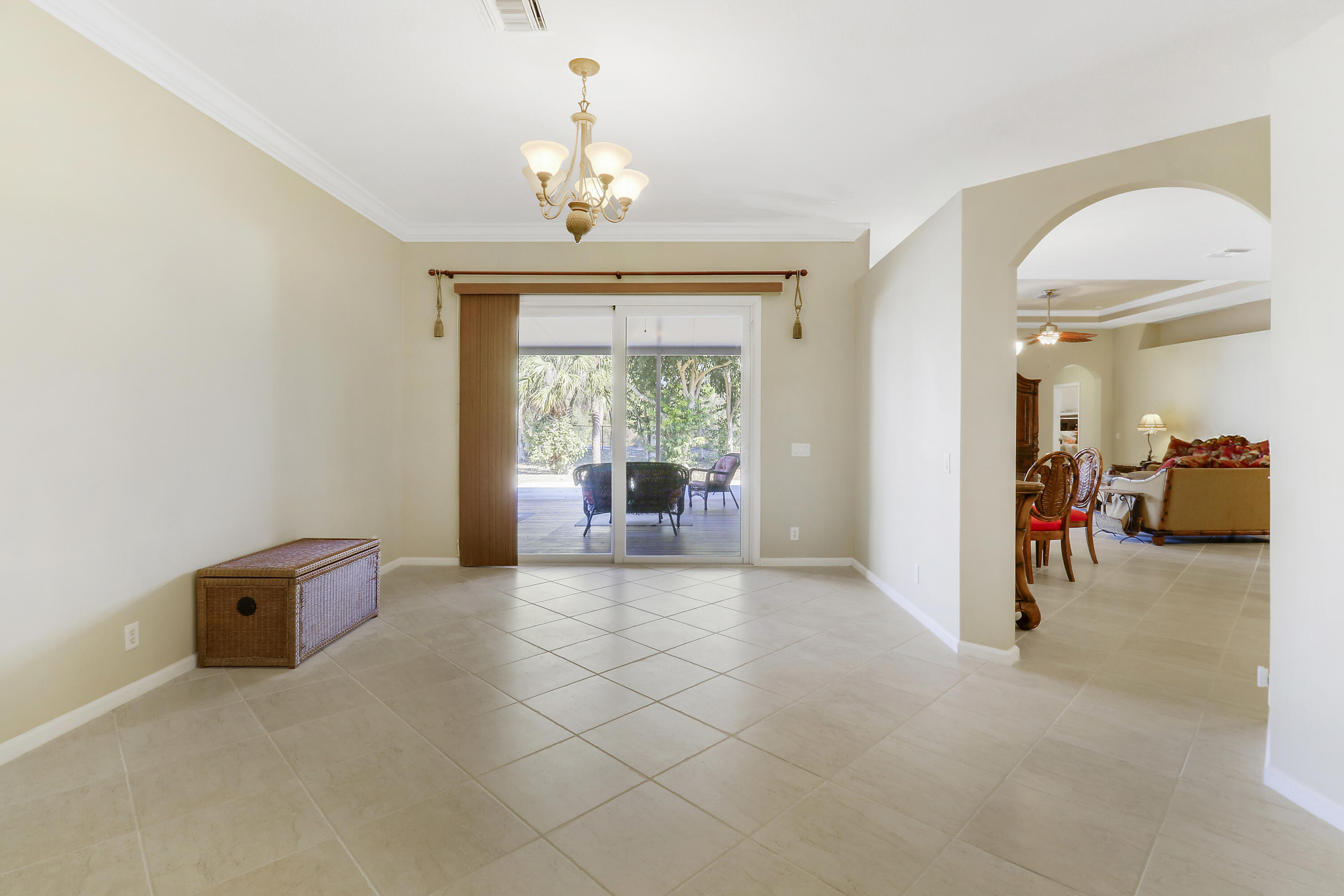 1859 Tom A Toe Road, Boynton Beach, FL, 33426/$997,000 4 1859 Tom A Toe Road