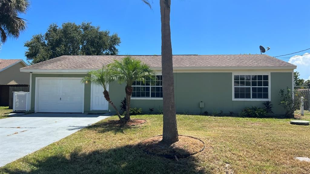 Photo of 1790 SE North Buttonwood Drive, Port Saint Lucie, FL 34952 (MLS # R10826458)