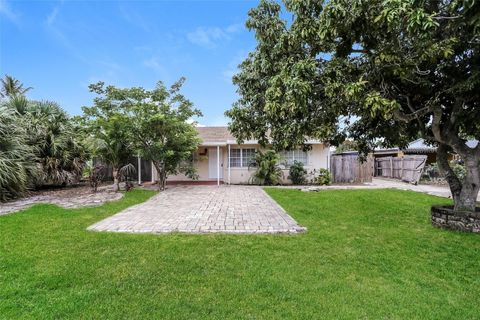 2903 Apalachee Road West Palm Beach FL 33406