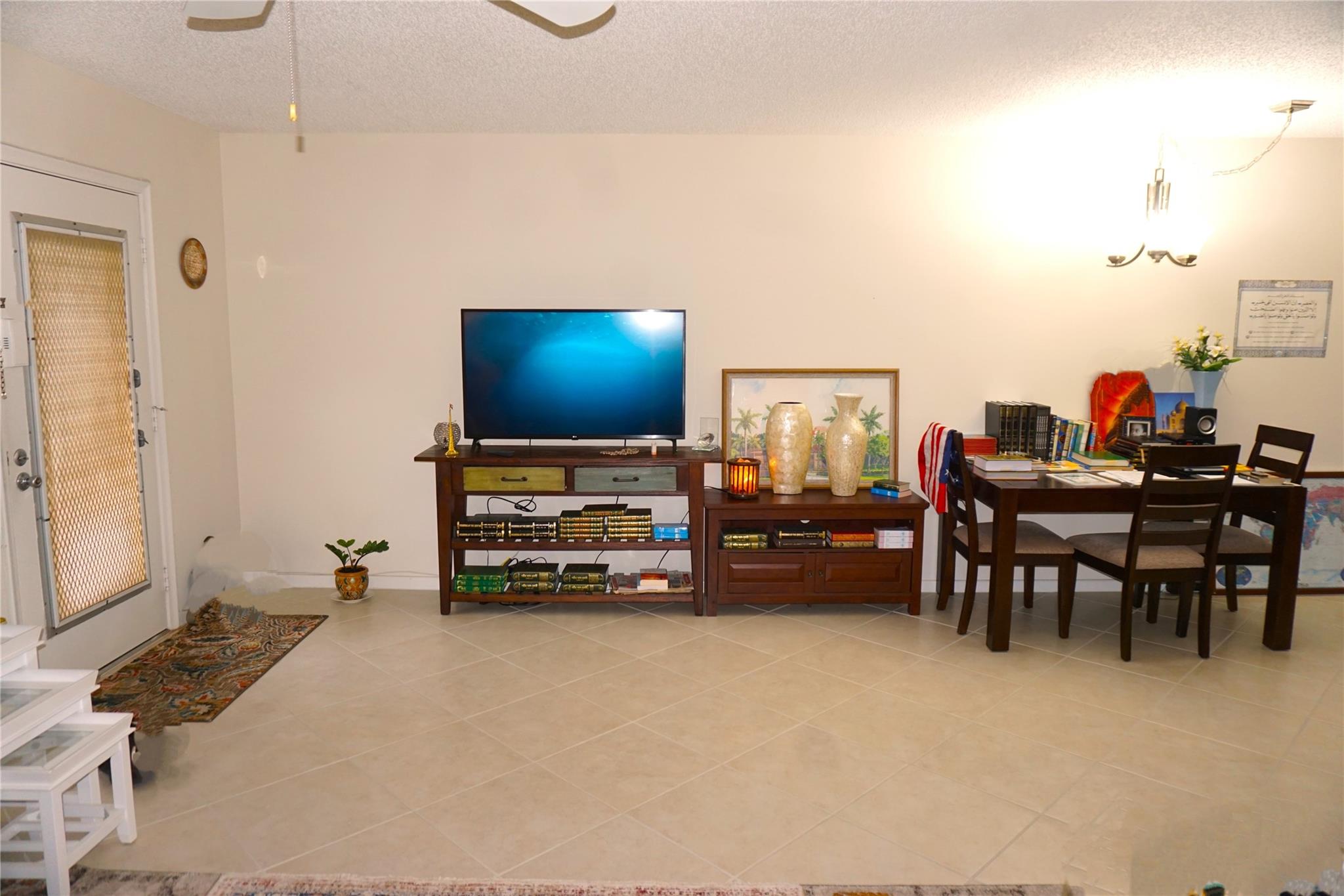 VICTORIA VILLAGE H - Residential