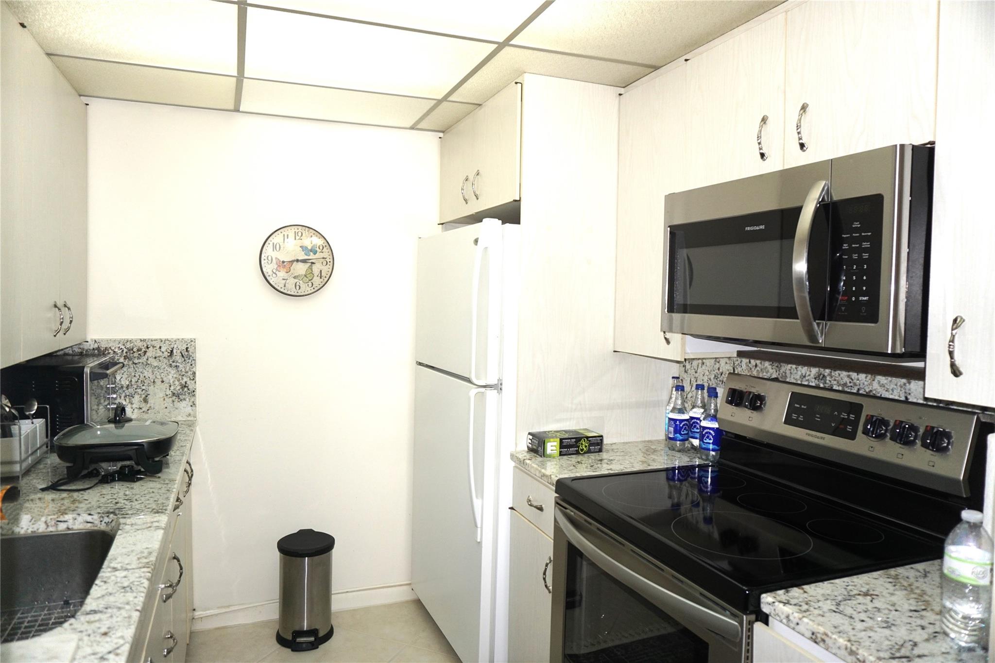 VICTORIA VILLAGE H - Residential