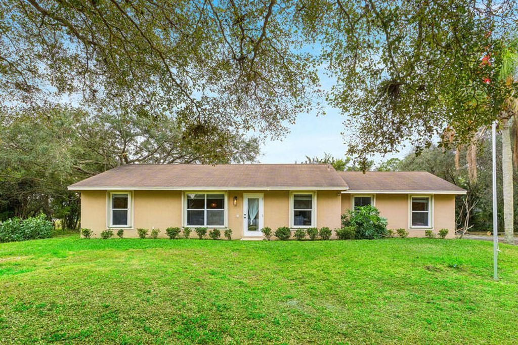Photo of 16330 91st Place N, Loxahatchee, FL 33470 (MLS # R11159487)