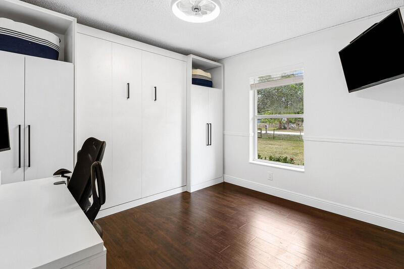 Loxahatchee - Residential