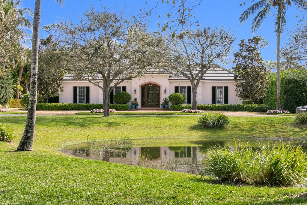 Photo of 11700 SE Laurel Lane, Hobe Sound, FL 33455 (MLS # R10966565)
