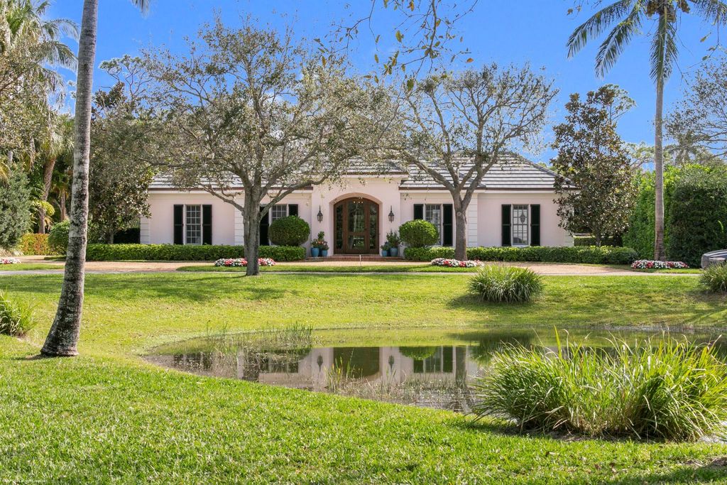 Photo of 11700 SE Laurel Lane, Hobe Sound, FL 33455 (MLS # R10966565)