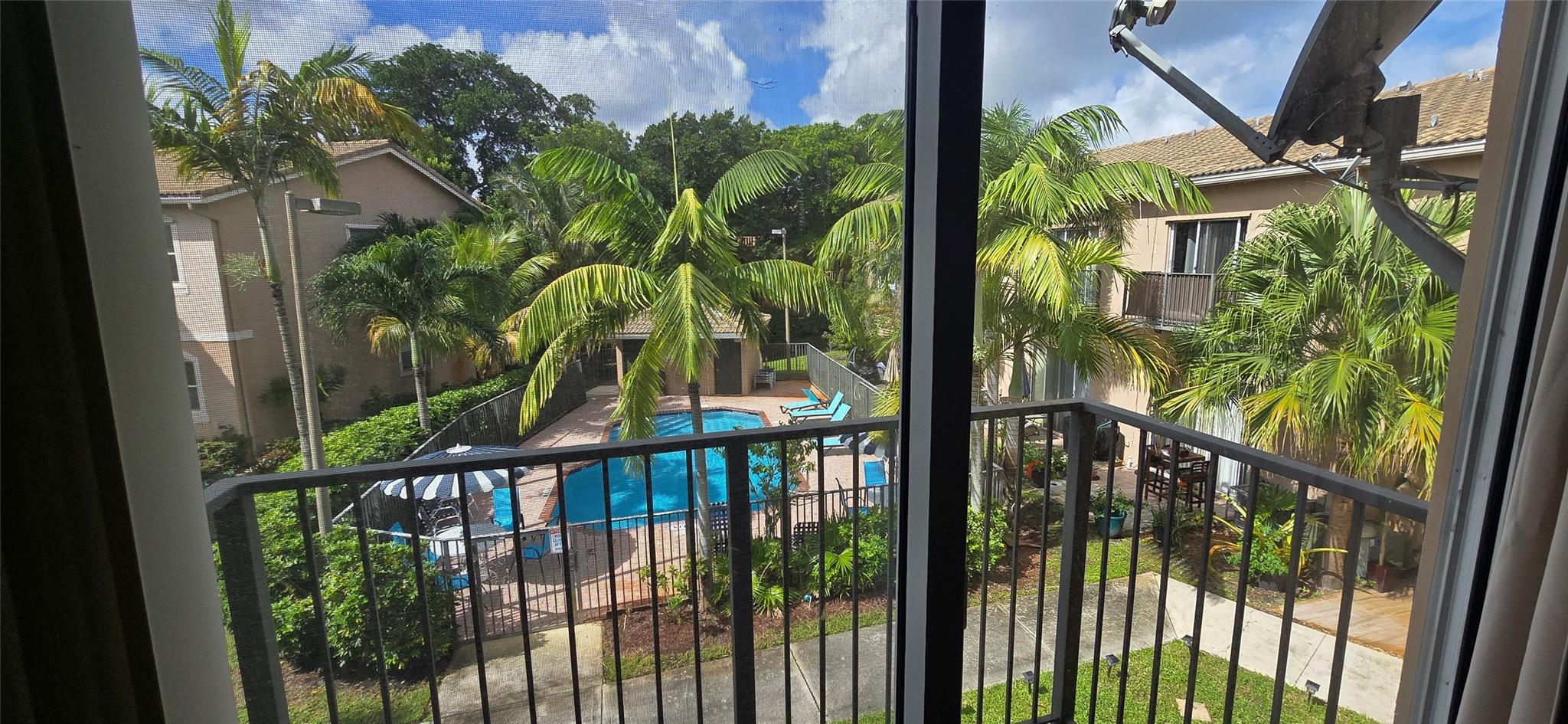 Rokest Apts Of Tamarac - Residential Lease