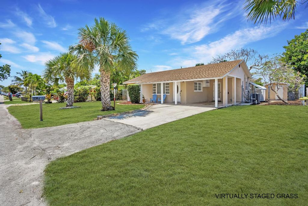 Photo of 7823 Griswold Street, Lantana, FL 33462 (MLS # R10981070)