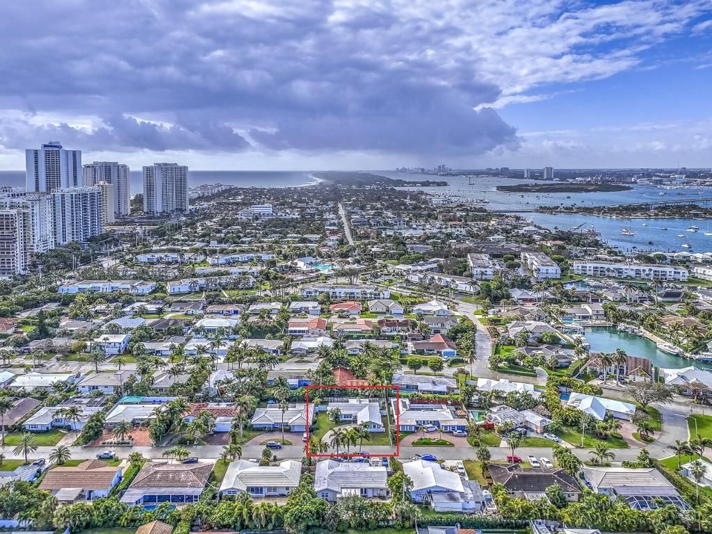 Photo of 1231 Manor Drive, Singer Island, FL 33404 (MLS # R10954647)