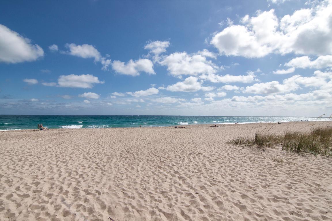 TWENTY FIVE HUNDRED SOUTH OCEAN BLVD COND - Residential