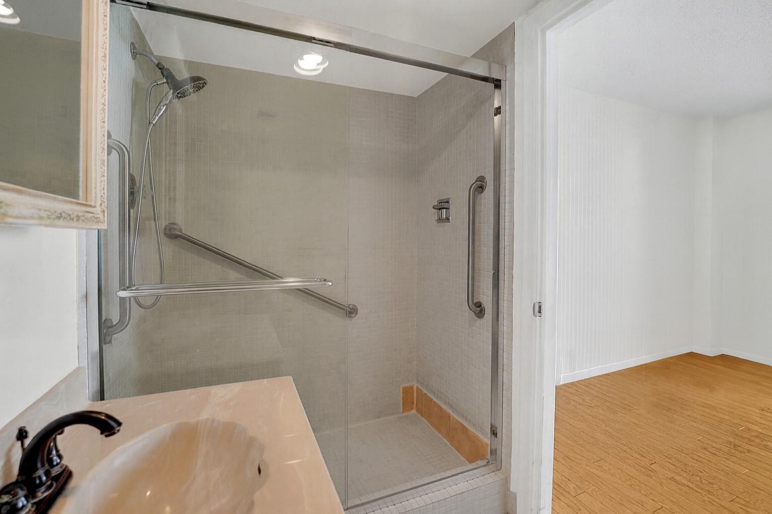 Pilot House Water View - Residential