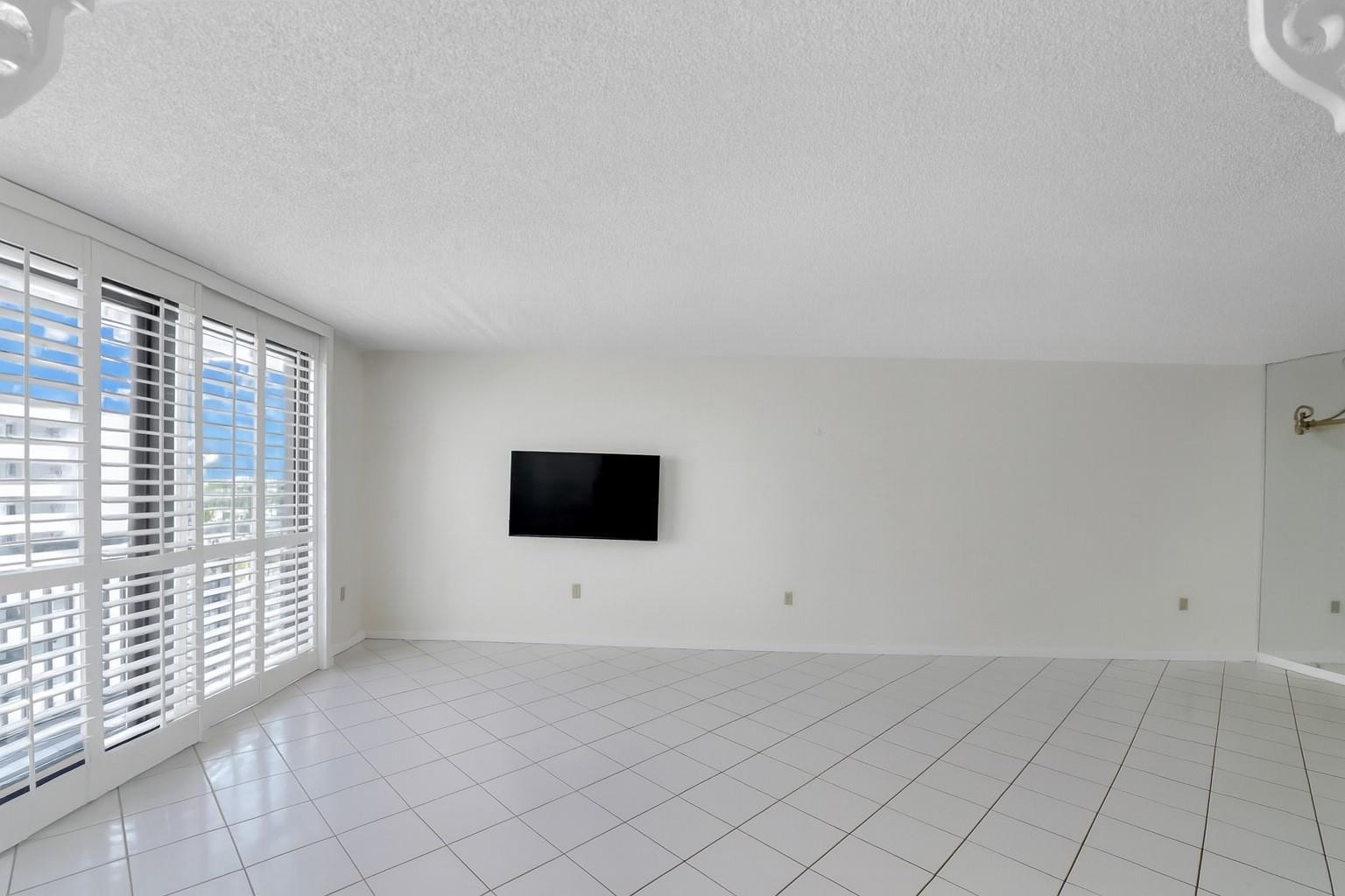 Pilot House Water View - Residential