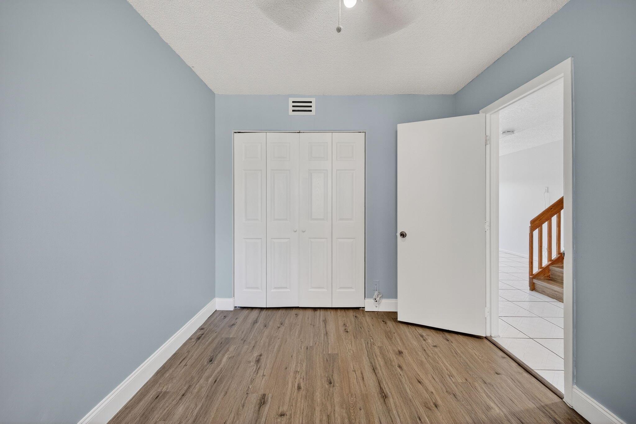 SARTORI LAKE - Residential Lease