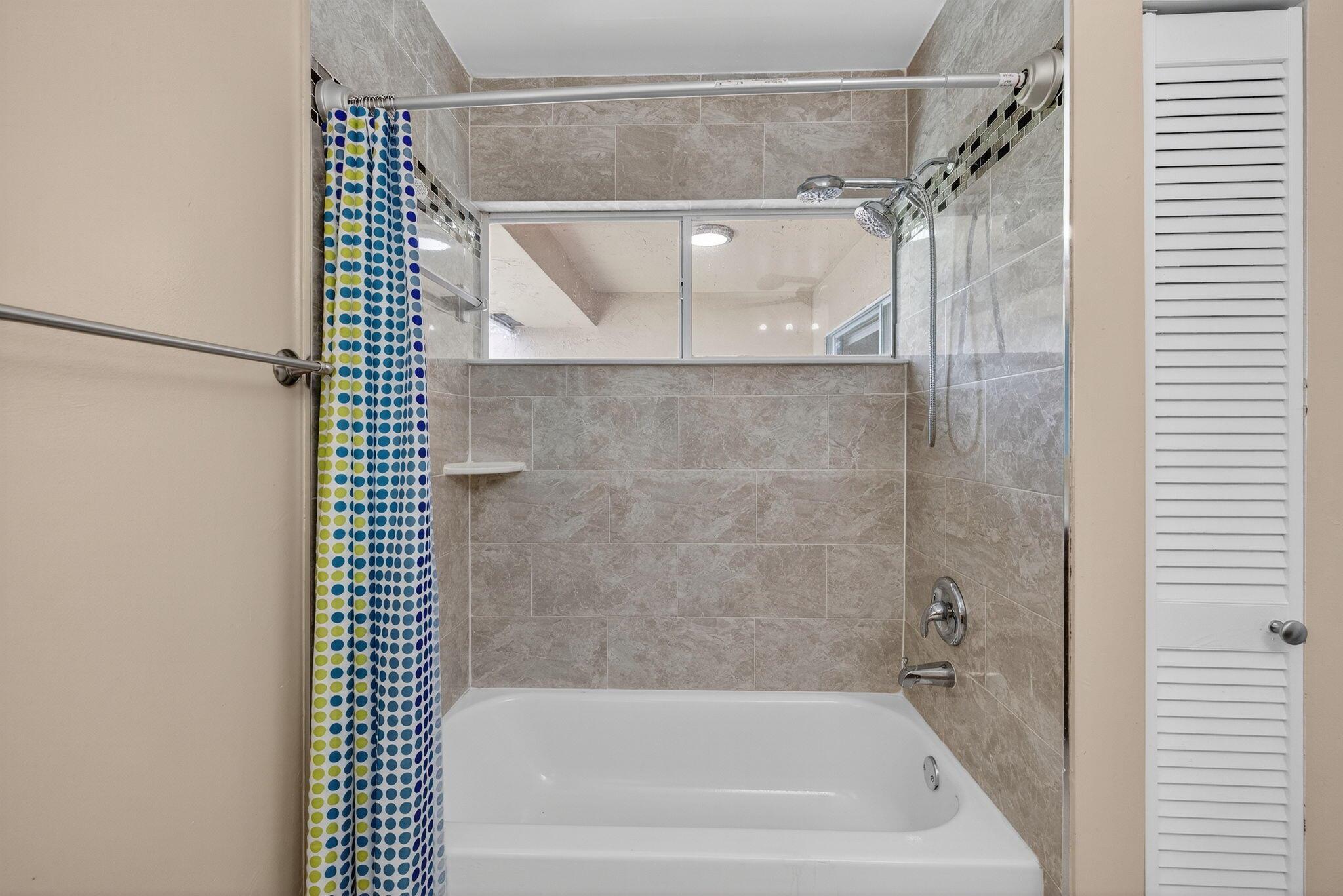 SARTORI LAKE - Residential Lease