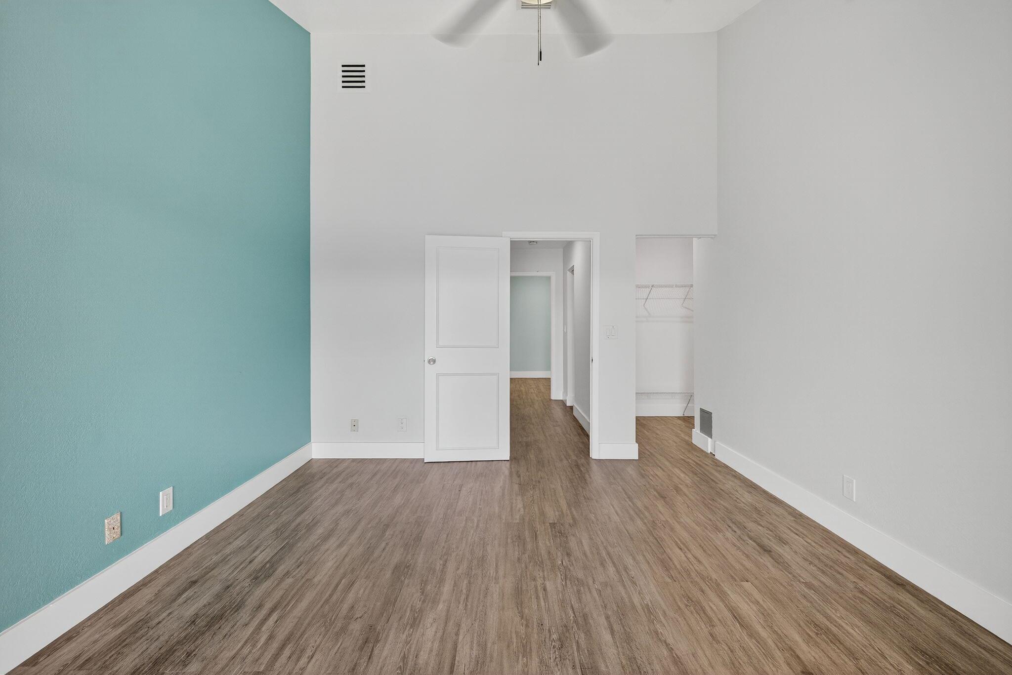 SARTORI LAKE - Residential Lease