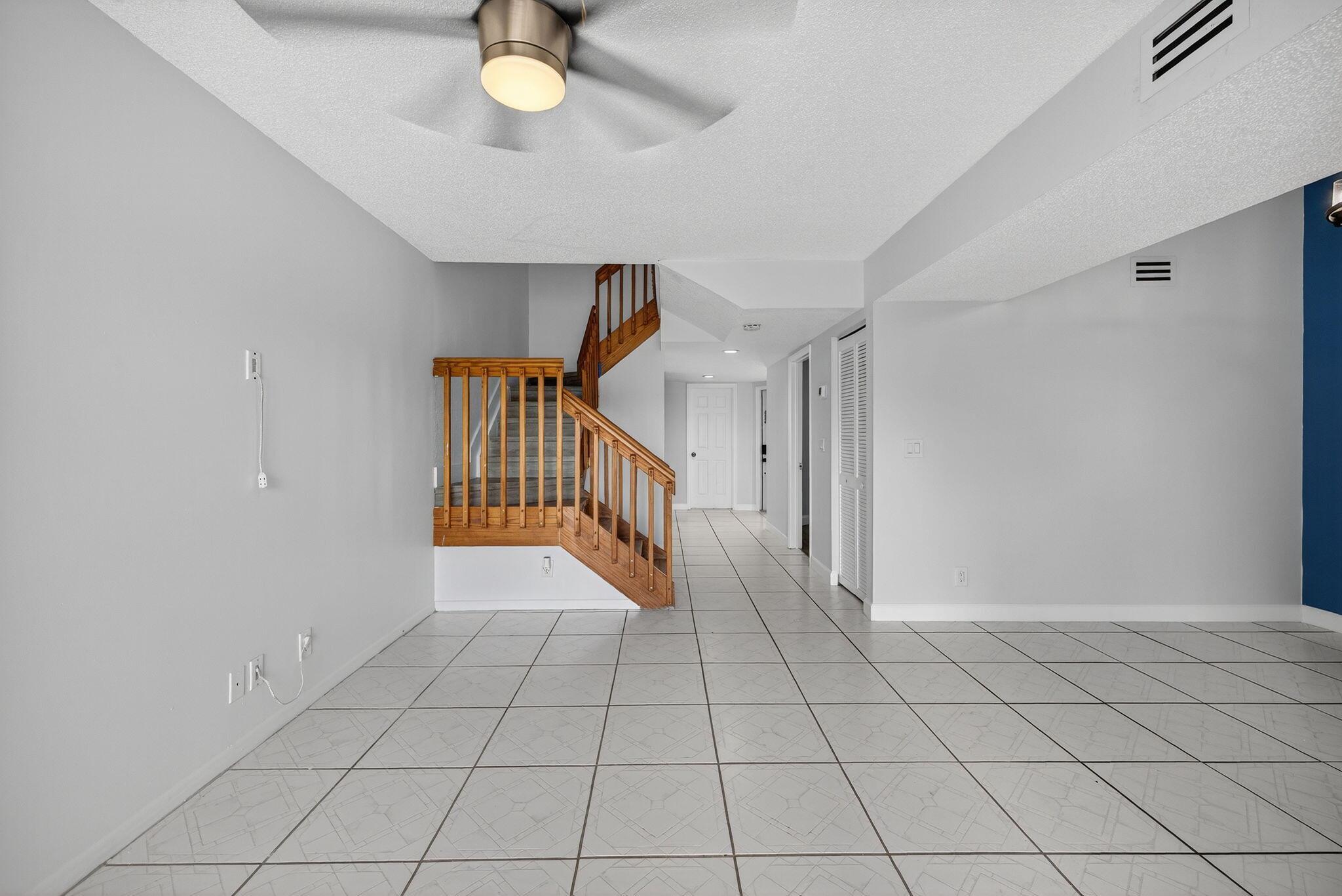 SARTORI LAKE - Residential Lease