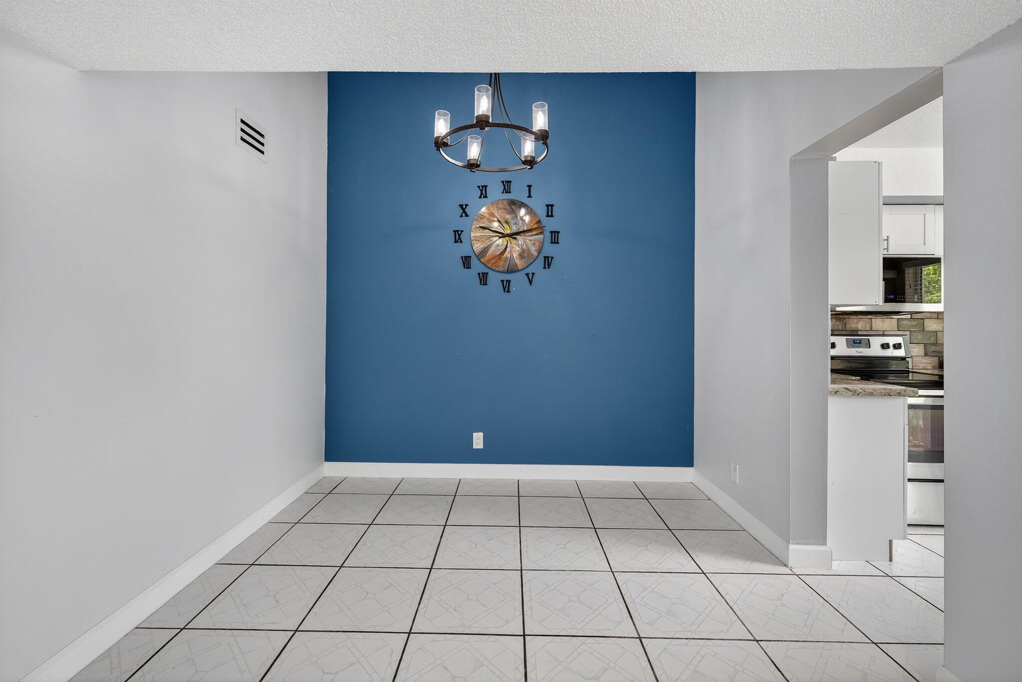 SARTORI LAKE - Residential Lease