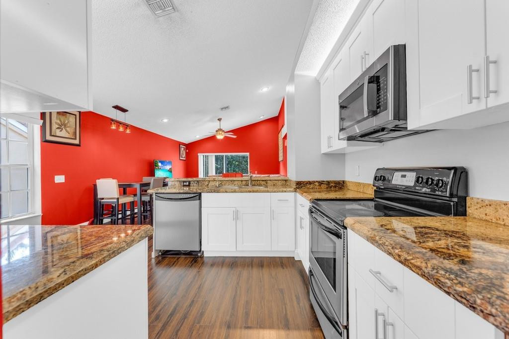 WEST GLEN VILLAGE - Residential