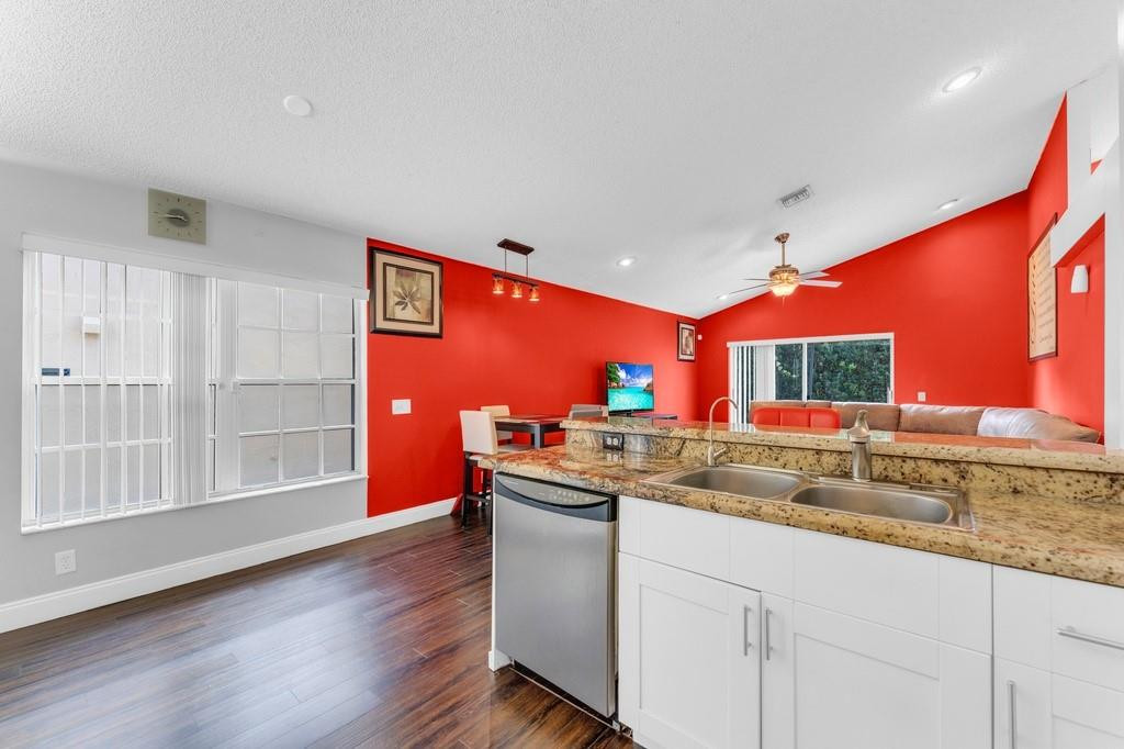 WEST GLEN VILLAGE - Residential