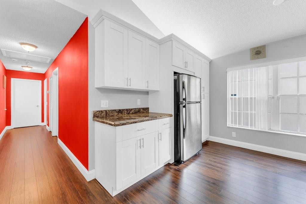 WEST GLEN VILLAGE - Residential