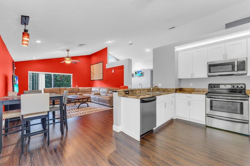 WEST GLEN VILLAGE - Residential