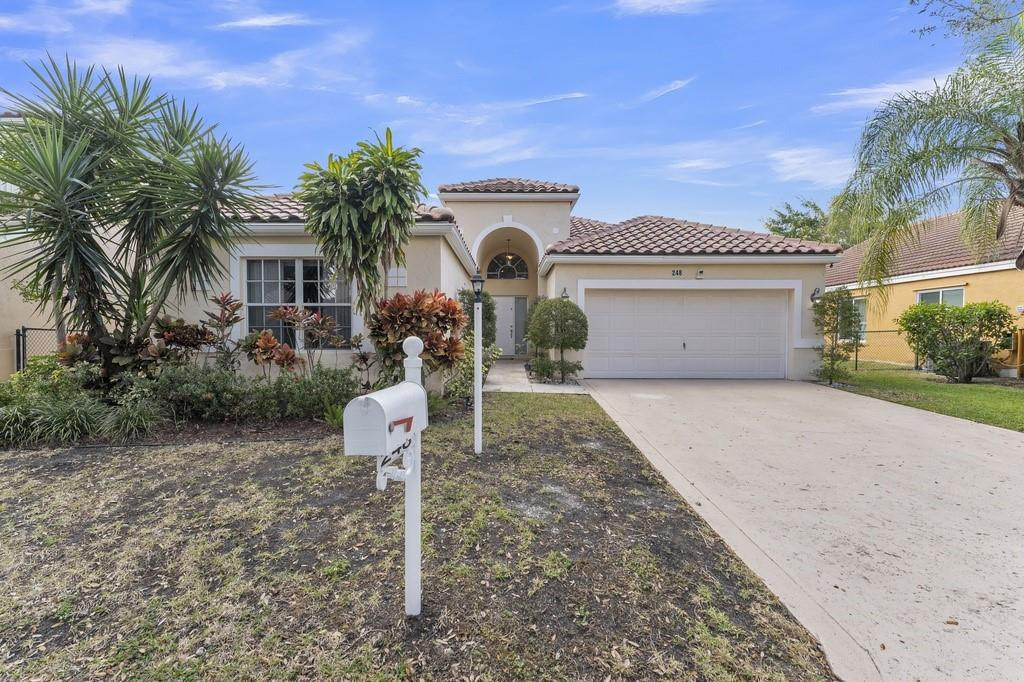 WEST GLEN VILLAGE - Residential