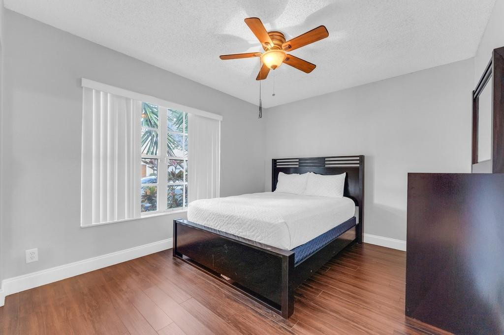 WEST GLEN VILLAGE - Residential