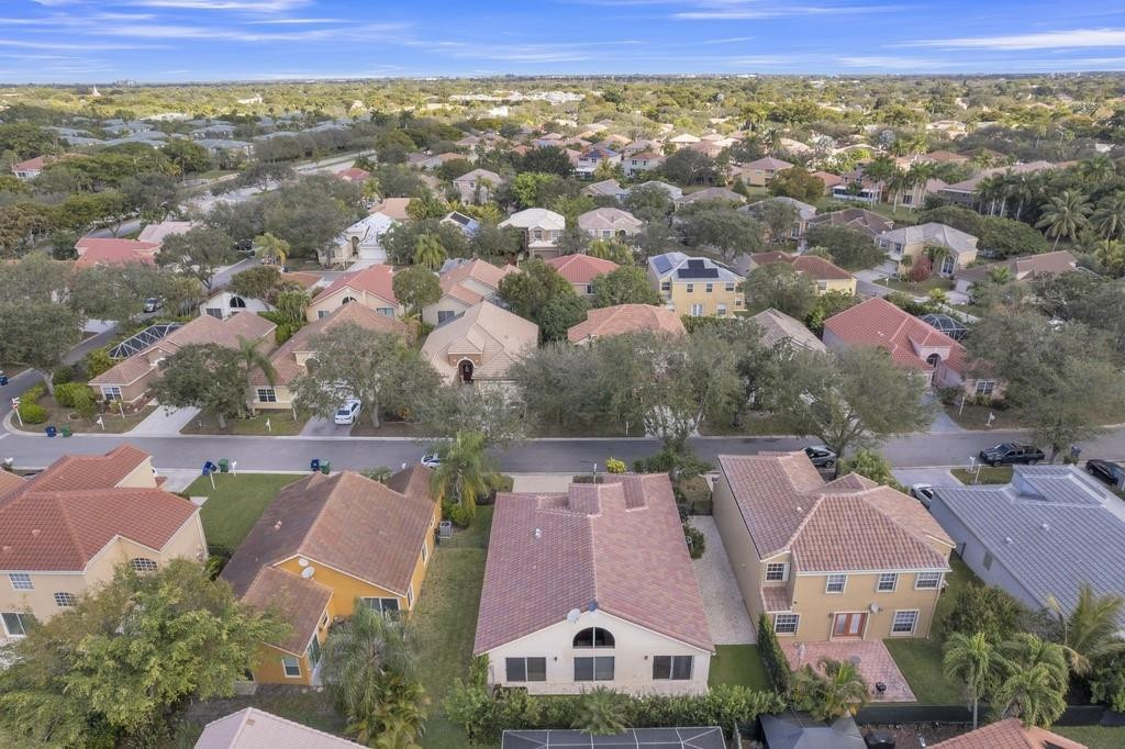 WEST GLEN VILLAGE - Residential