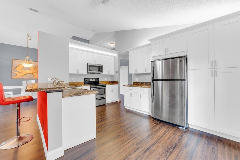 WEST GLEN VILLAGE - Residential