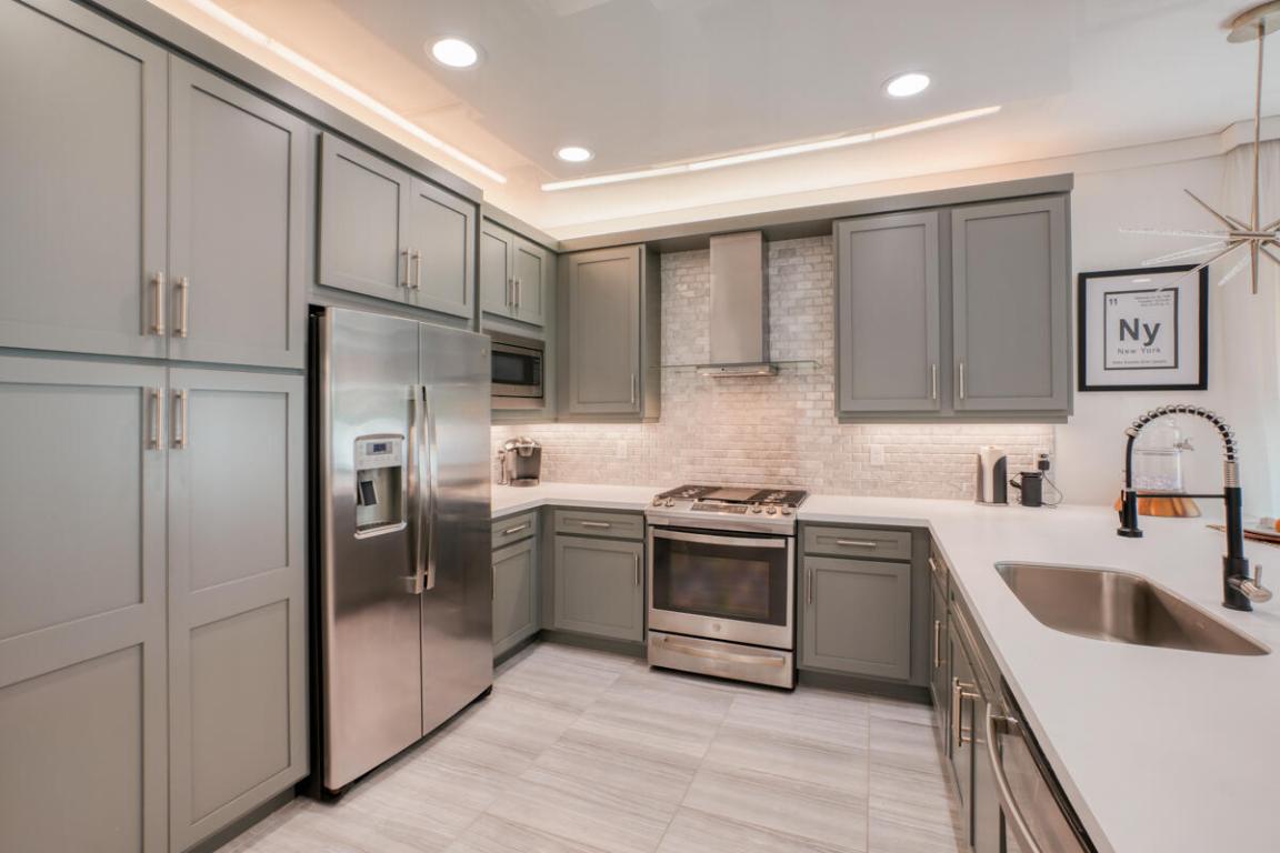 Valencia Cay At Riverland - Residential