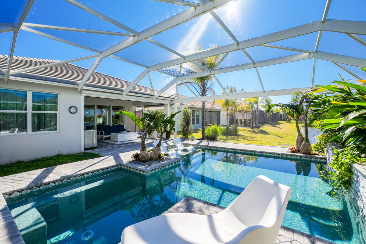 Valencia Cay At Riverland - Residential