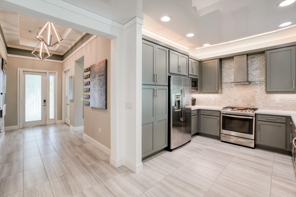 Valencia Cay At Riverland - Residential