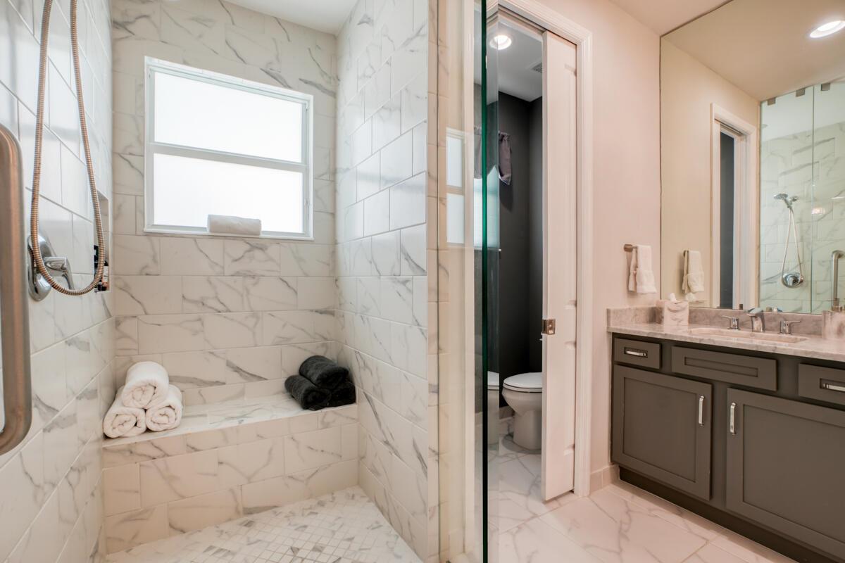 Valencia Cay At Riverland - Residential