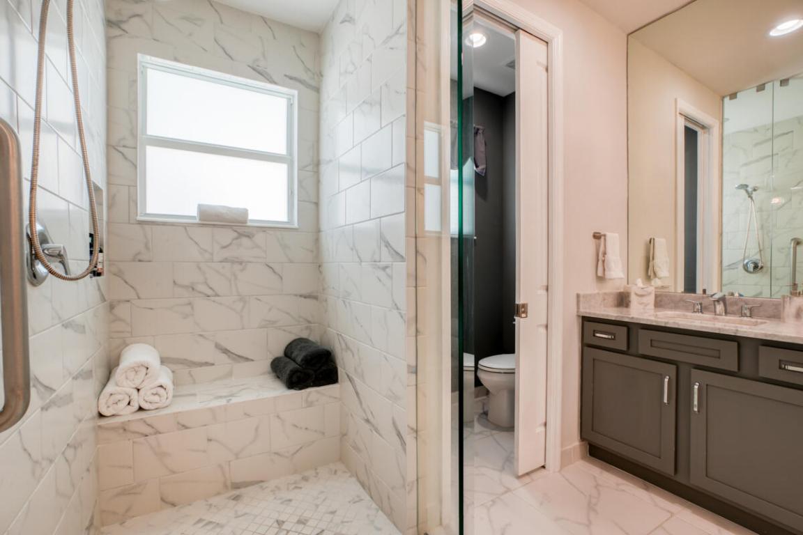 Valencia Cay At Riverland - Residential