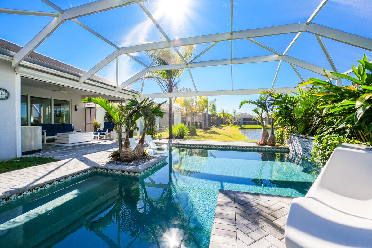 Valencia Cay At Riverland - Residential