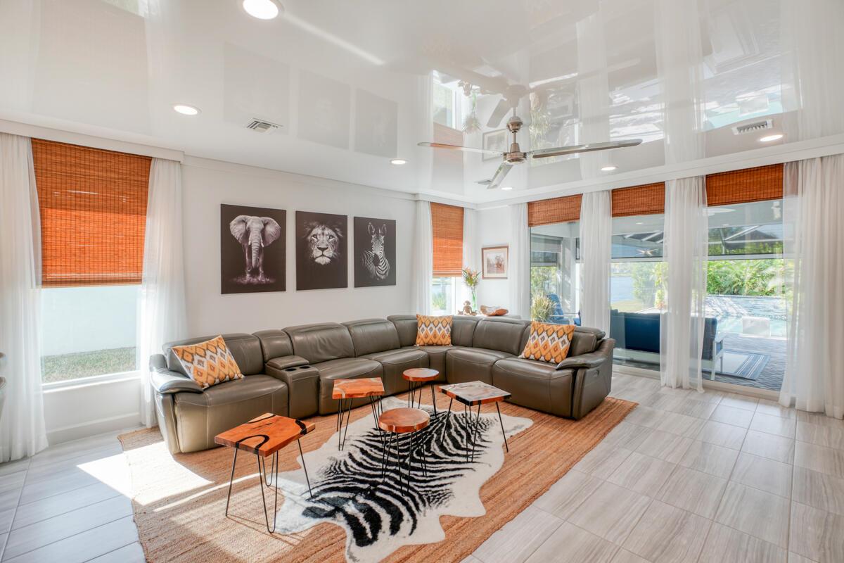 Valencia Cay At Riverland - Residential