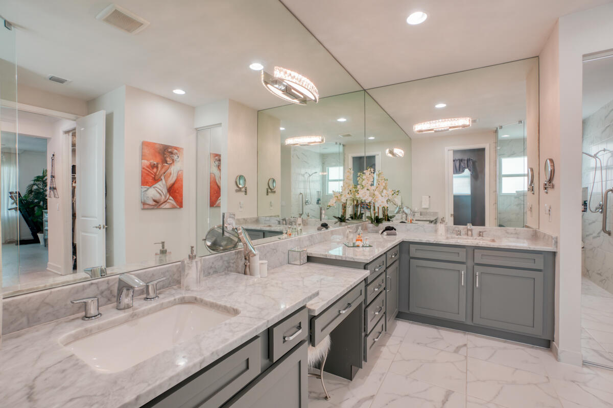 Valencia Cay At Riverland - Residential