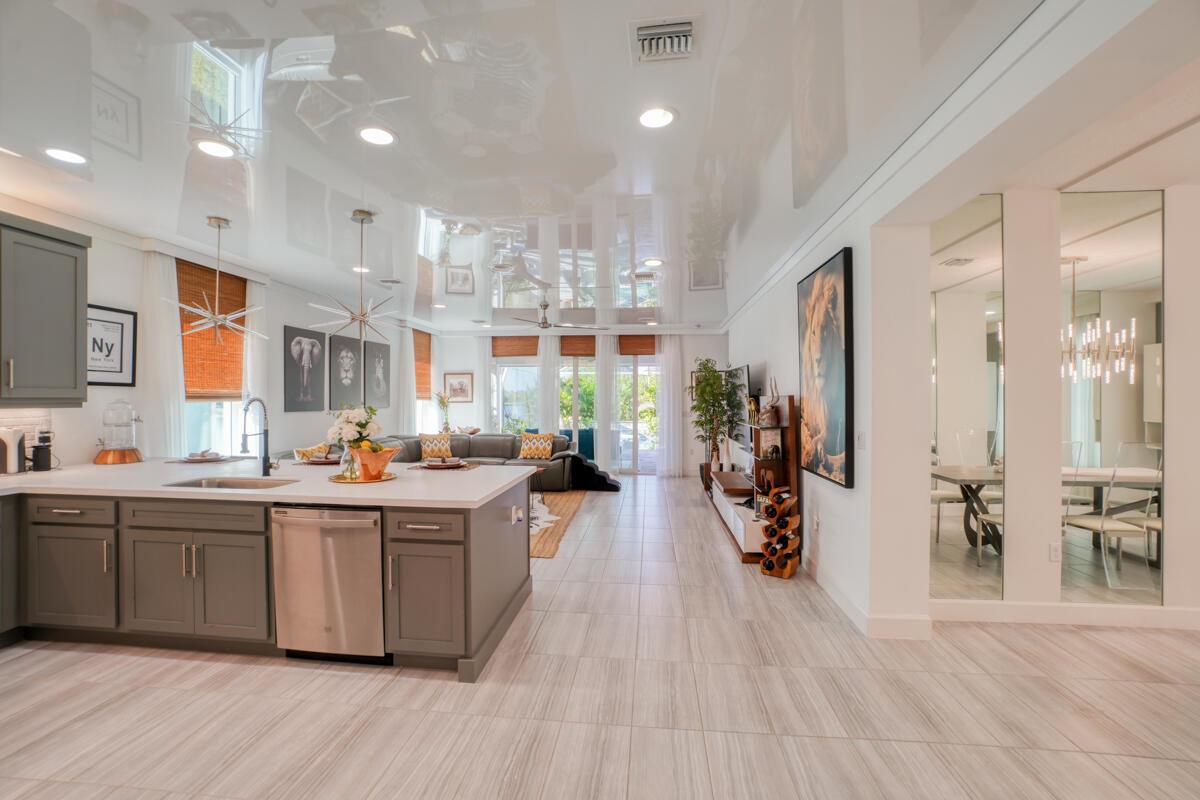 Valencia Cay At Riverland - Residential