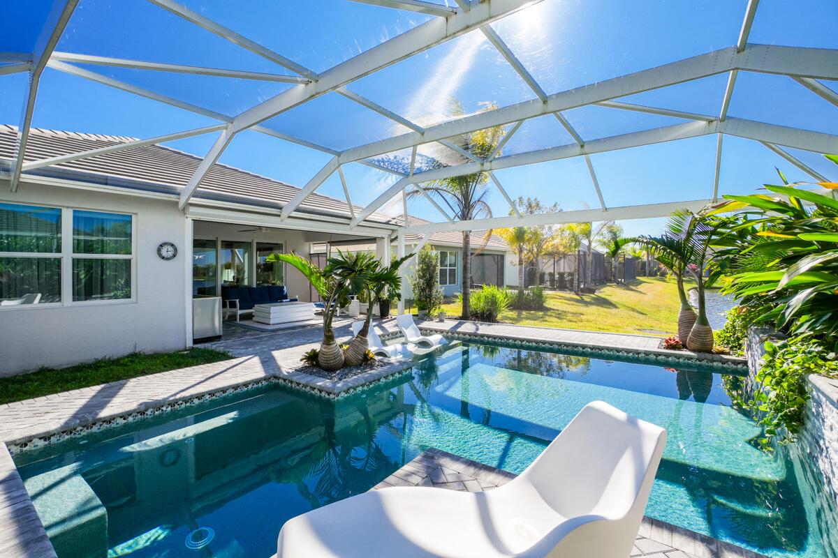 Valencia Cay At Riverland - Residential