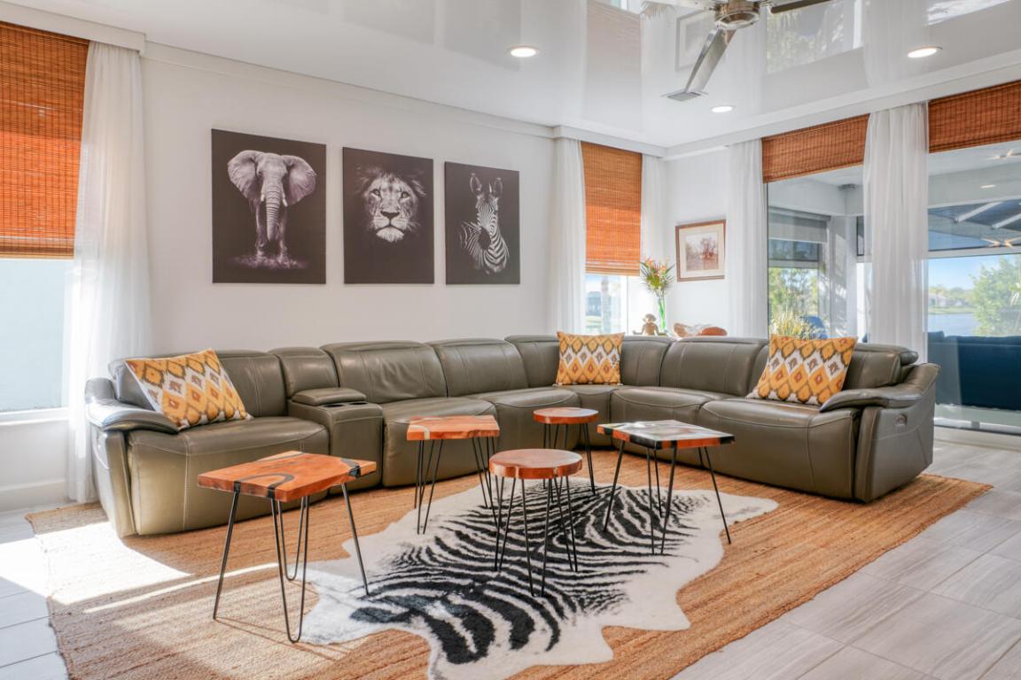 Valencia Cay At Riverland - Residential