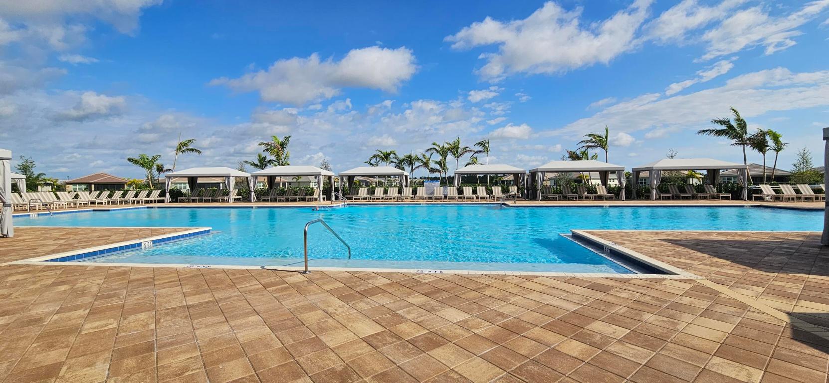 Valencia Cay At Riverland - Residential