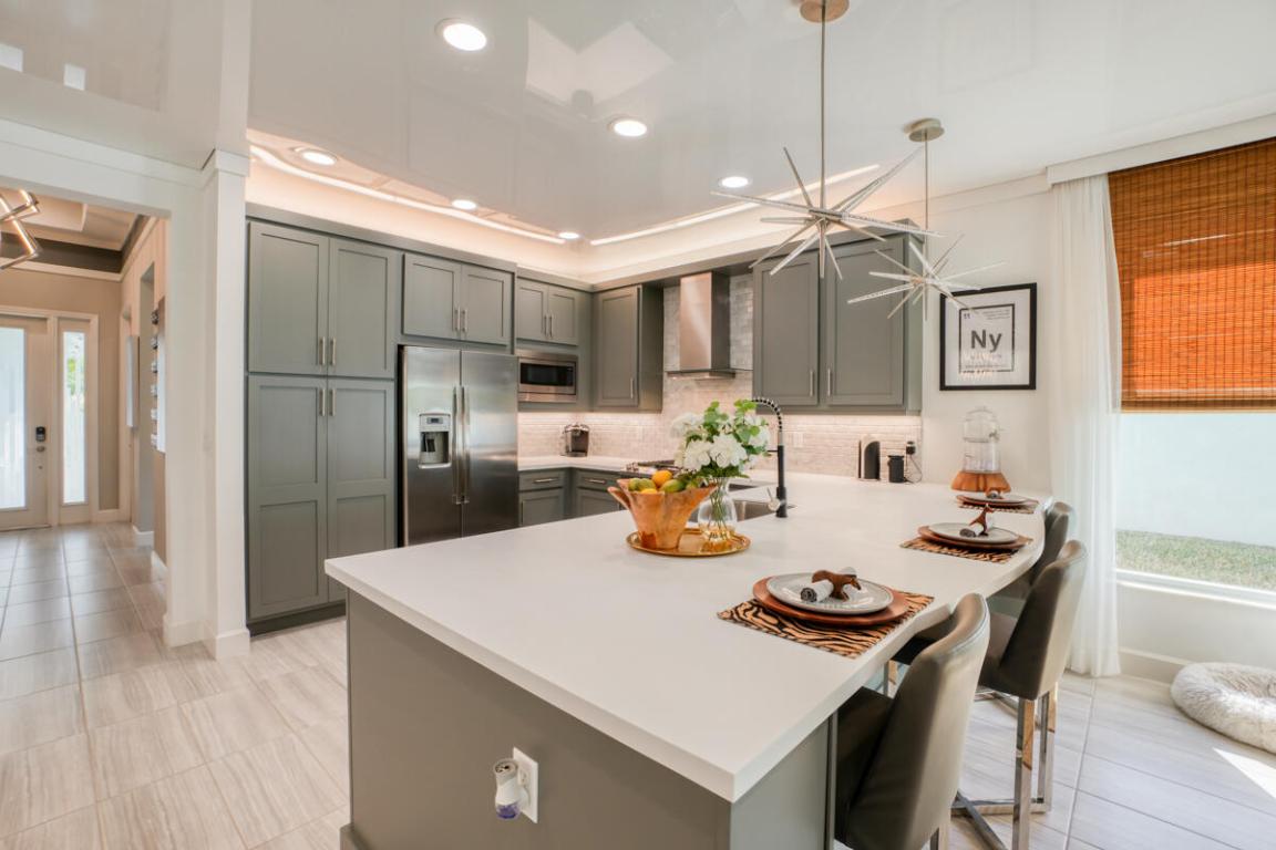 Valencia Cay At Riverland - Residential