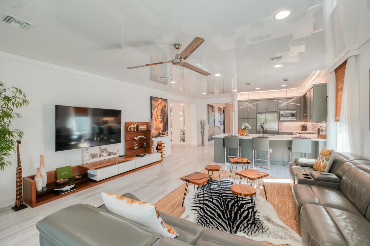 Valencia Cay At Riverland - Residential