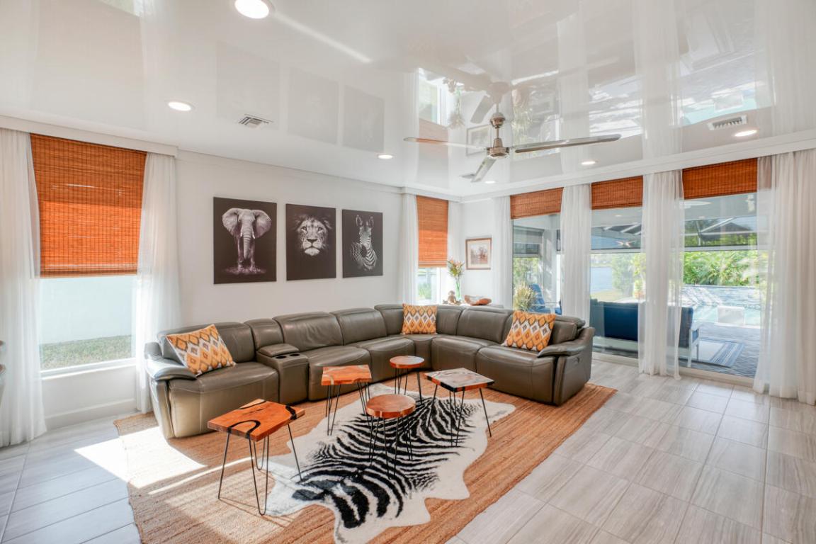 Valencia Cay At Riverland - Residential