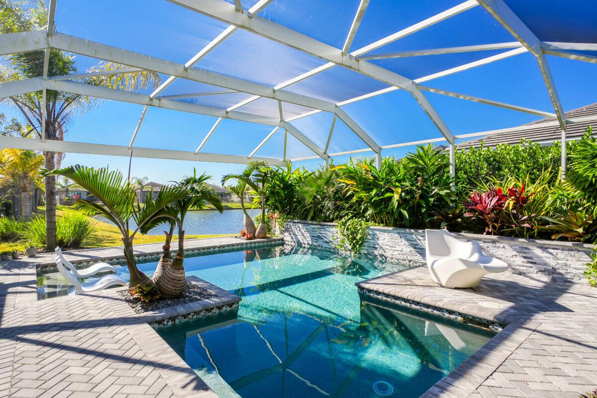 Valencia Cay At Riverland - Residential