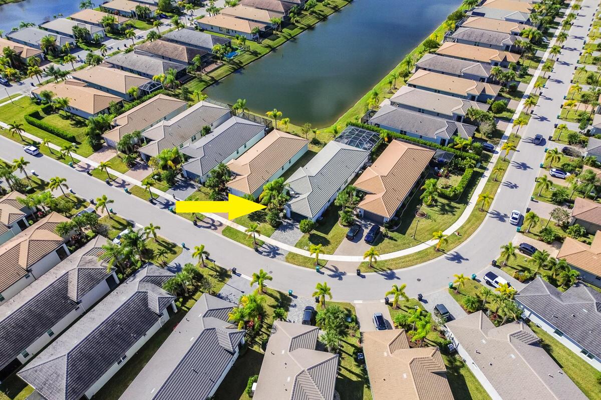 Valencia Cay At Riverland - Residential