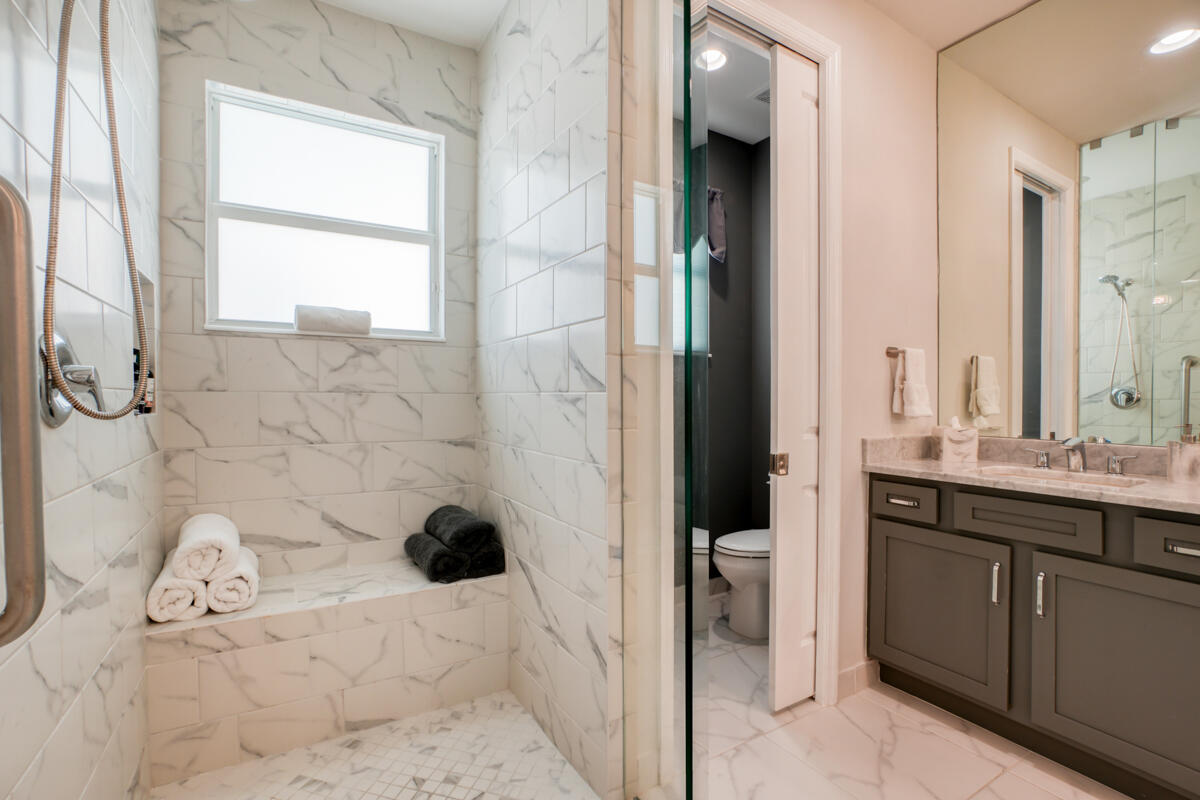 Valencia Cay At Riverland - Residential